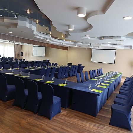 Hotel Sanvit Lake Resort & Spa 오쿠닌카 외부 사진