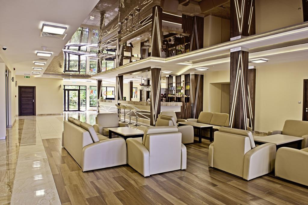 Hotel Sanvit Lake Resort & Spa 오쿠닌카 외부 사진