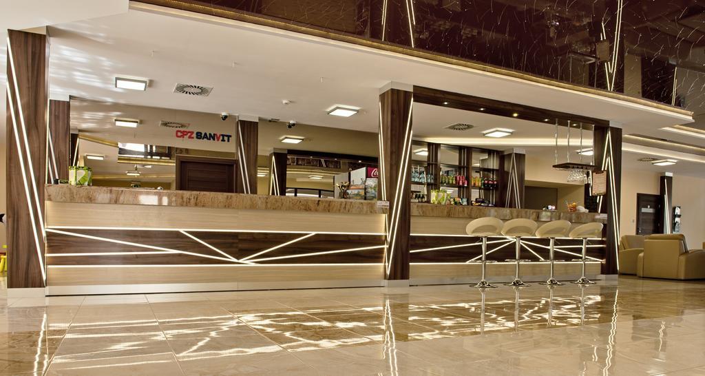 Hotel Sanvit Lake Resort & Spa 오쿠닌카 외부 사진