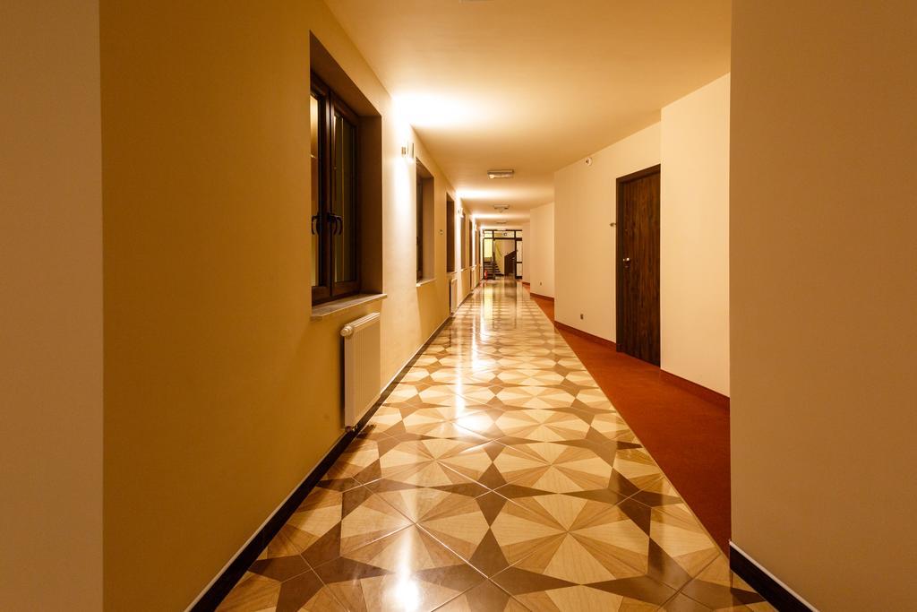Hotel Sanvit Lake Resort & Spa 오쿠닌카 외부 사진