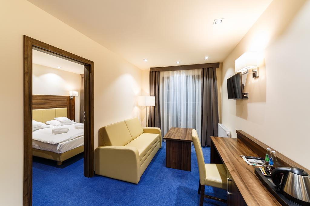 Hotel Sanvit Lake Resort & Spa 오쿠닌카 외부 사진