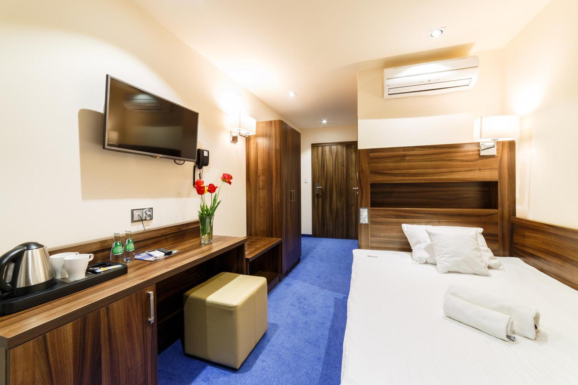Hotel Sanvit Lake Resort & Spa 오쿠닌카 외부 사진